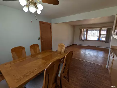 1221 10th St, Silvis, IL 61282 photo 22