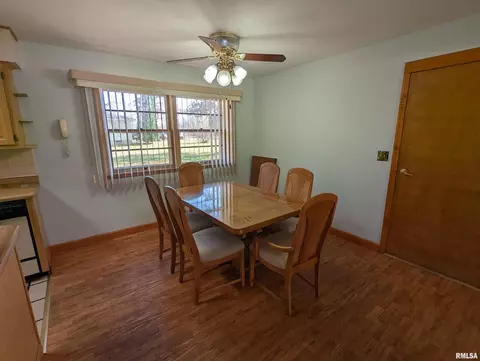 1221 10th St, Silvis, IL 61282 photo 19