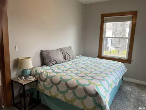 2105 4th St, Moline, IL 61265 photo 17
