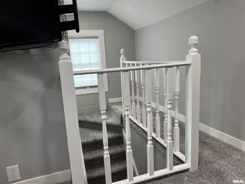 2105 4th St, Moline, IL 61265 photo 13