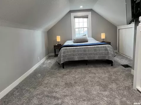 2105 4th St, Moline, IL 61265 photo 11