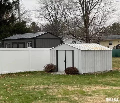537 Beach St S, Kewanee, IL 61443 photo 6