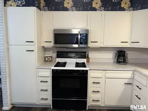 537 Beach St S, Kewanee, IL 61443 photo 9