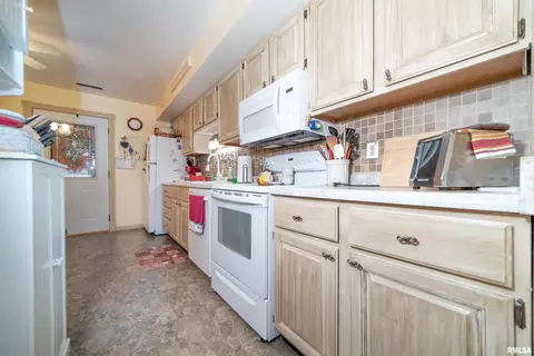 23 Cherry Hill Ct, Hampton, IL 61256 photo 7