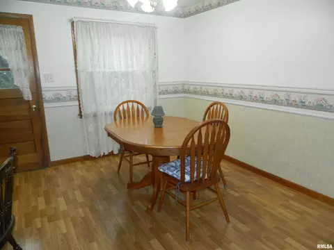 403 Badger Ct, Morrison, IL 61270 photo 7