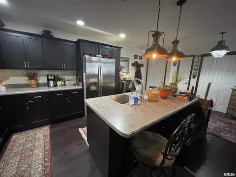 230 E Franklin St #204, Eldridge, IA 52748 photo 6