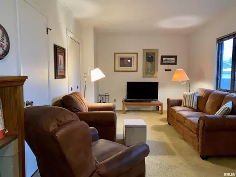 2534 28th St, Moline, IL 61265 photo 17