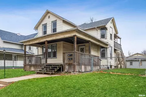 630 12th Ave S, Clinton, IA 52732