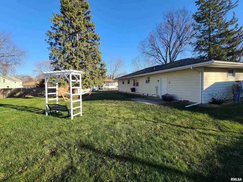 410 Park Court Ln, Morrison, IL 61270 photo 12