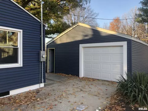 423 Yates Ave, Springfield, IL 62702 photo 14