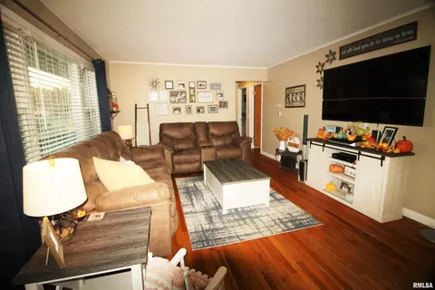 4300 17th Ave, Moline, IL 61265 photo 9