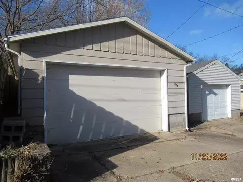 926 24th St, Moline, IL 61265 photo 3