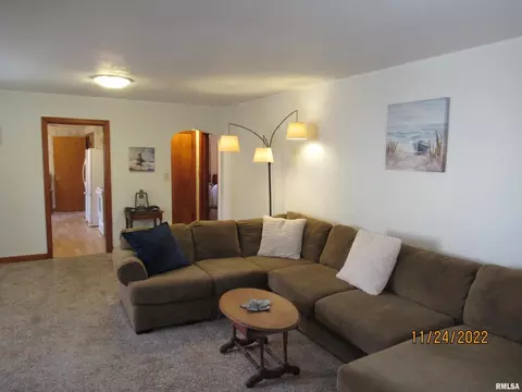 926 24th St, Moline, IL 61265 photo 6