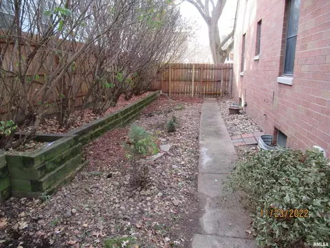 926 24th St, Moline, IL 61265 photo 22