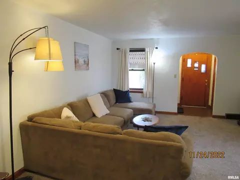 926 24th St, Moline, IL 61265 photo 7
