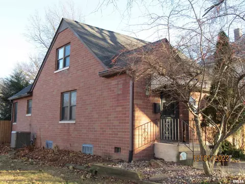 926 24th St, Moline, IL 61265 photo 4