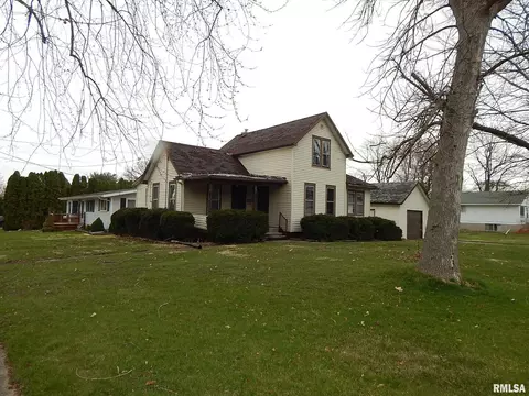 401 E Henry St, Cambridge, IL 61238 photo 3