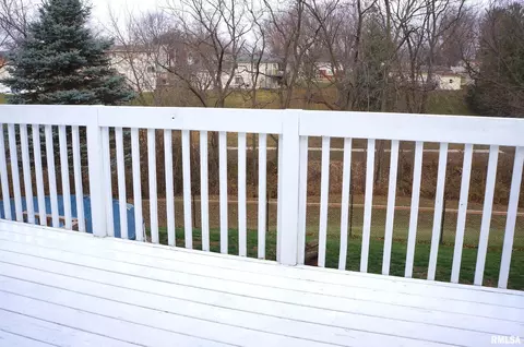 10 Hillside Ct, Eldridge, IA 52748 photo 36
