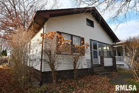 258 8th St, Silvis, IL 61282 photo 1