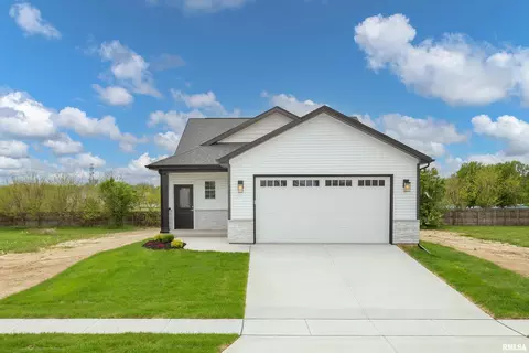 3121 W 34th St, Davenport, IA 52806