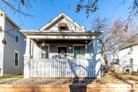 1823 16th Ave, Moline, IL 61265