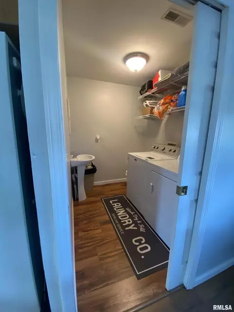 611 W Sylvester Ave, Christopher, IL 62822 photo 20