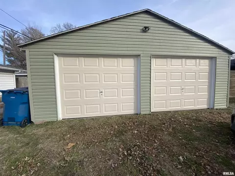 611 W Sylvester Ave, Christopher, IL 62822 photo 21