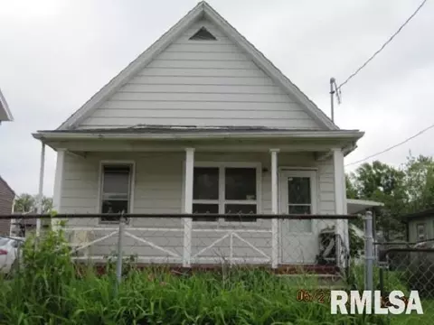 2716 16th St, Moline, IL 61265 photo 1