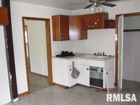 2716 16th St, Moline, IL 61265 photo 3