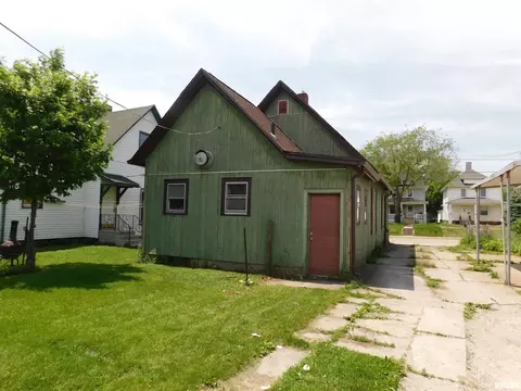 2716 16th St, Moline, IL 61265 photo 9