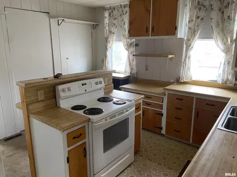 330 N Chestnut St, Mendon, IL 62351 photo 36