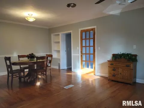 2384 24th St, Moline, IL 61265 photo 11