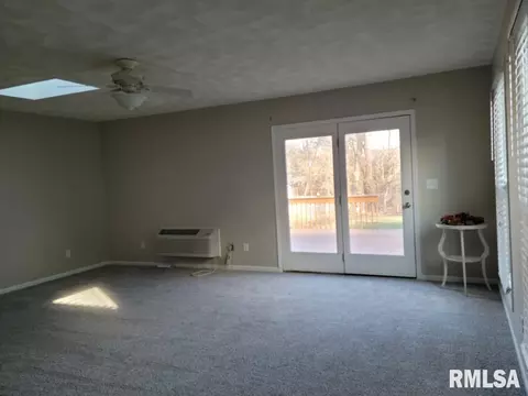 2384 24th St, Moline, IL 61265 photo 19