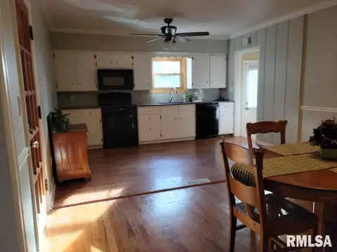 2384 24th St, Moline, IL 61265 photo 10