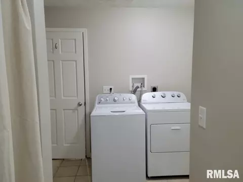 2384 24th St, Moline, IL 61265 photo 23