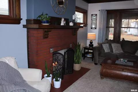 1920 15th St, Moline, IL 61265 photo 9