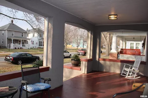1920 15th St, Moline, IL 61265 photo 3