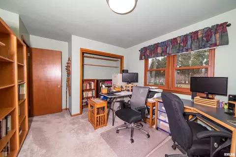 205 31st Ave, Moline, IL 61265 photo 20
