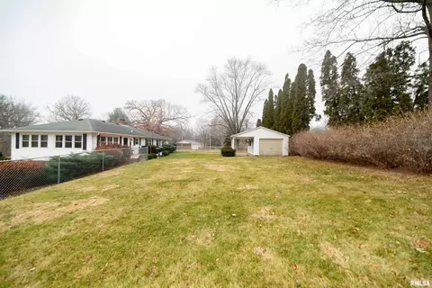 205 31st Ave, Moline, IL 61265 photo 6