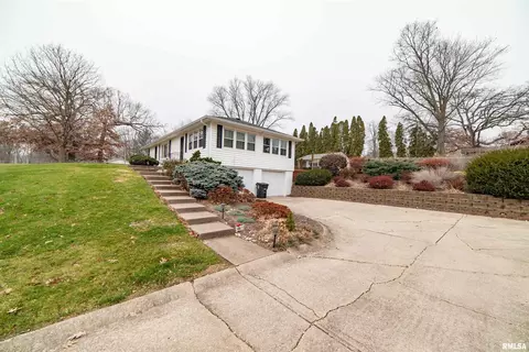 205 31st Ave, Moline, IL 61265 photo 2