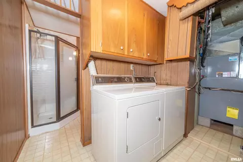 205 31st Ave, Moline, IL 61265 photo 25