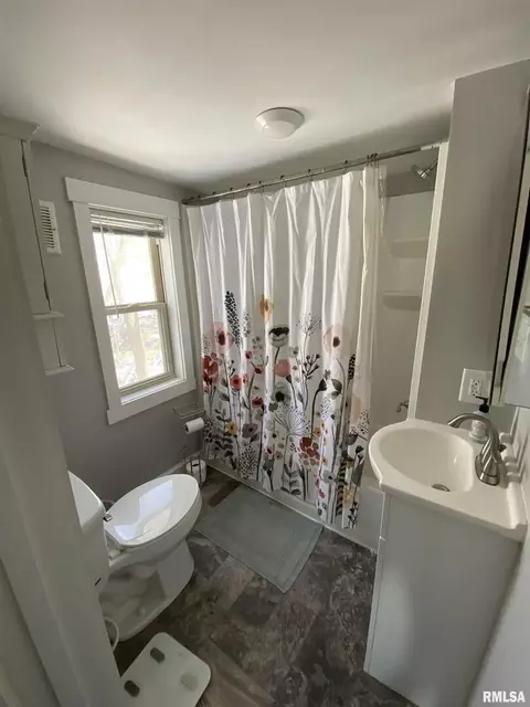 1846 1st St, Moline, IL 61265 photo 10