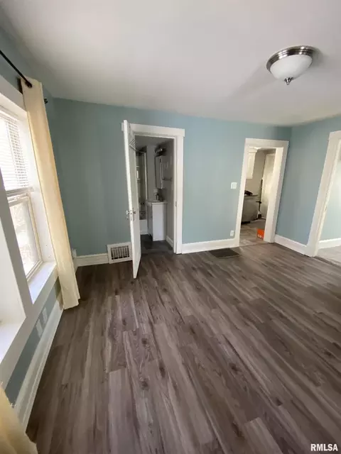 1846 1st St, Moline, IL 61265 photo 9