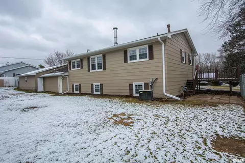 716 Eclipse Ln, Clinton, IA 52732 photo 4