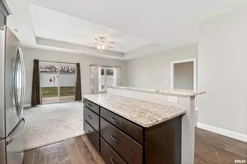2320 13th St, Silvis, IL 61282 photo 8