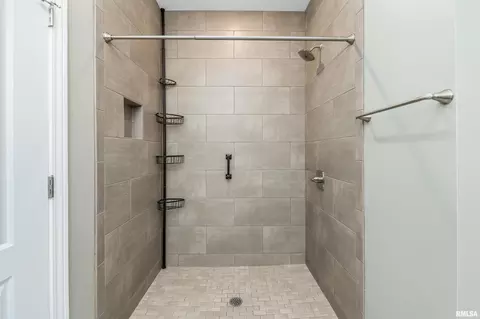 2320 13th St, Silvis, IL 61282 photo 14