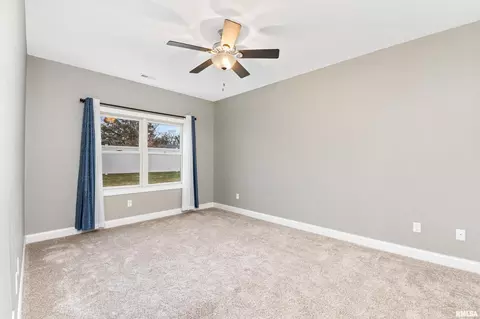 2320 13th St, Silvis, IL 61282 photo 12