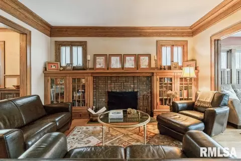 2318 12th St, Moline, IL 61265 photo 6