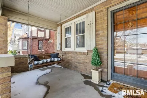 2318 12th St, Moline, IL 61265 photo 2