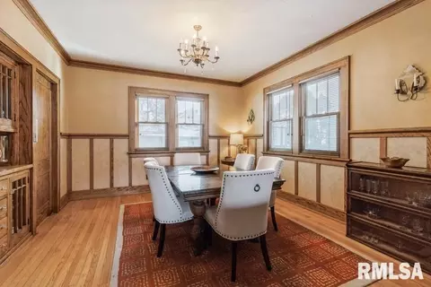 2318 12th St, Moline, IL 61265 photo 8